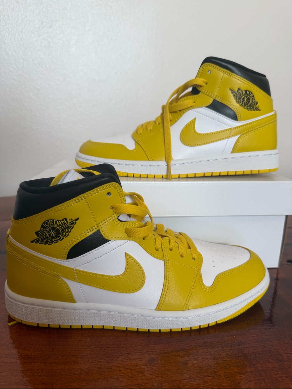 Nike Jordan Mid High Sneakers in Yellow, White & Black